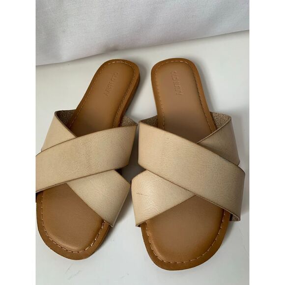 Old Navy Shoes - Old Navy Sandal